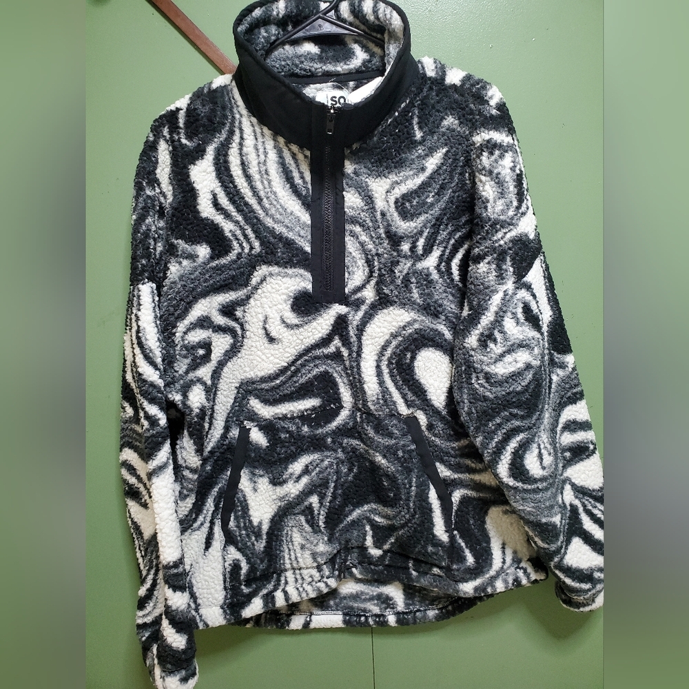 SO Monochrome Fleece Pullover